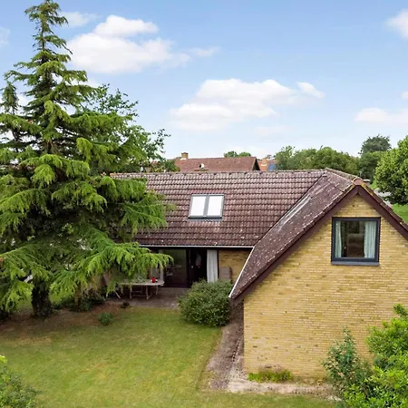 5 Bedroom Stunning In *