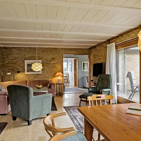 Pet Friendly In With Wifi Semesterbostad Bandholm