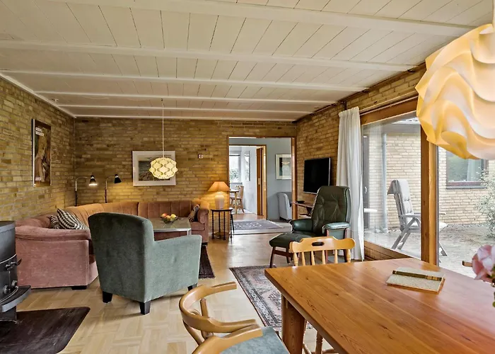 Pet Friendly In With Wifi Semesterbostad Bandholm